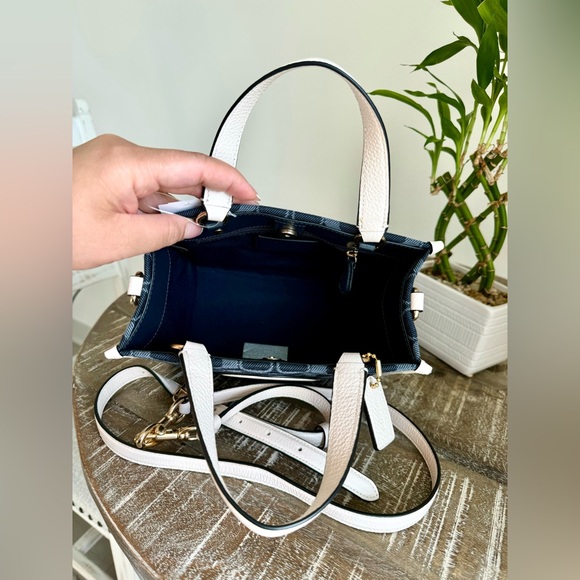 Coach Denim Dempsey Tote ‘22 - Picture 6 of 12